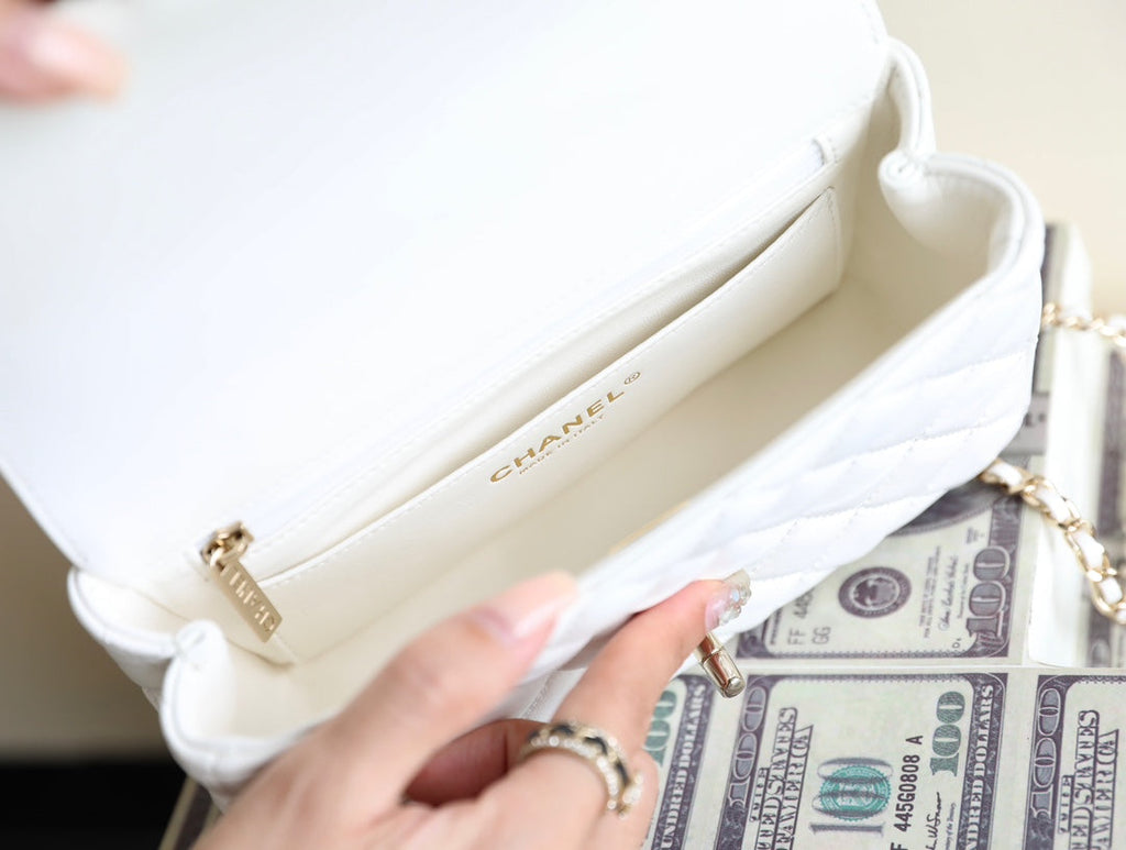MINI RECTANGLE FLAP BAG TOP HANDLE 20CM WHITE LAMBSKIN SILVER HARDWARE