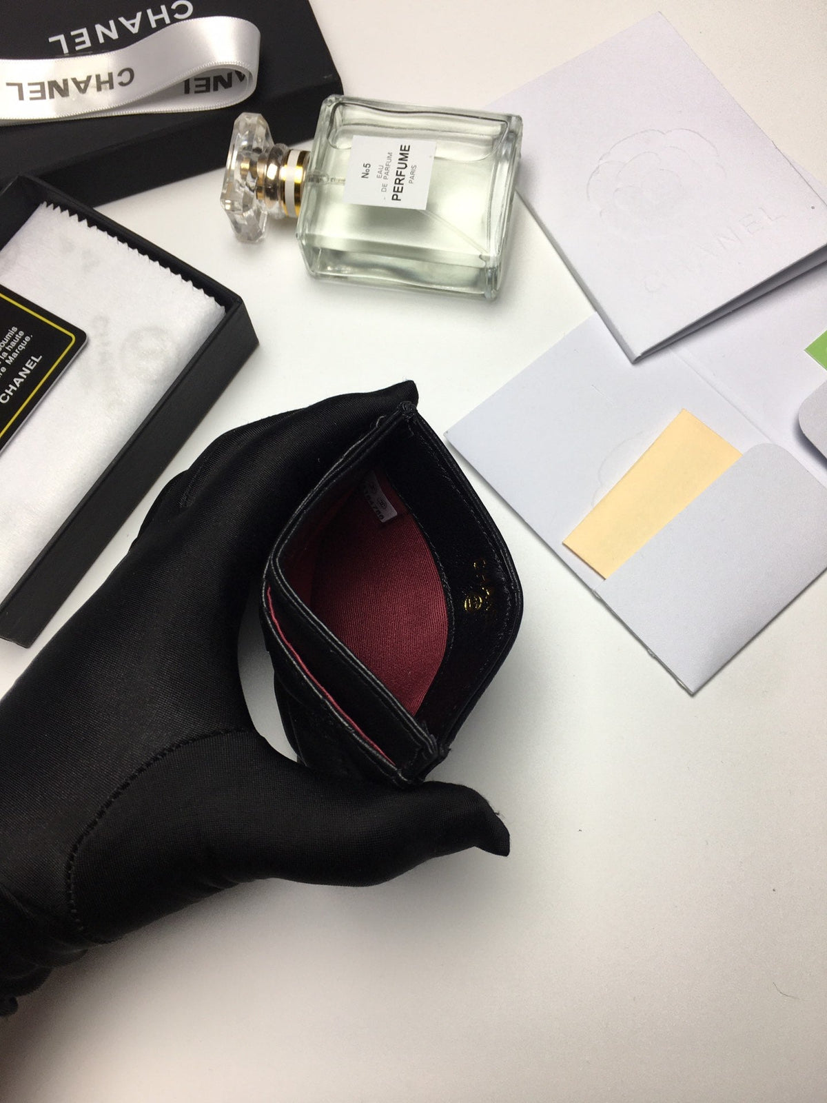 CC CARD HOLDER 11.2 BLACK CALFSKIN SILVER ICON