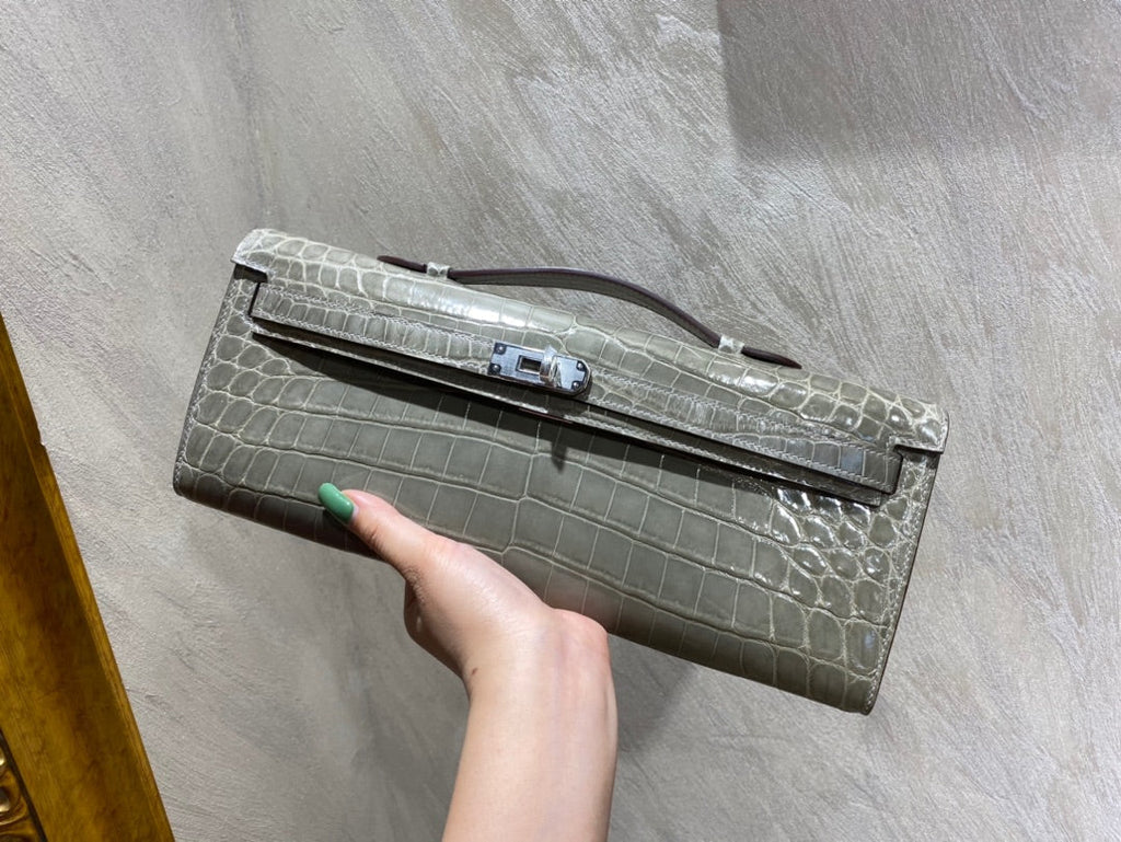 KELLY CUT 31 IN ASH GRAY SHINNY ALLIGATOR LEATHER WITH SILVER HARDWARE
