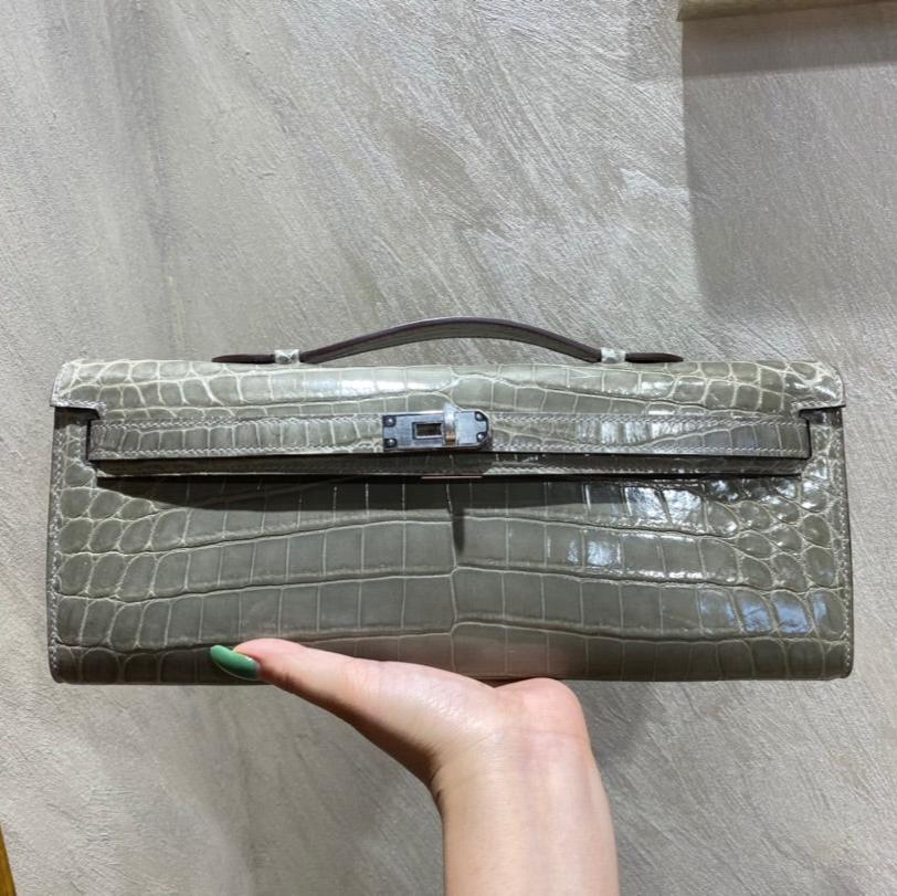 KELLY CUT 31 IN ASH GRAY SHINNY ALLIGATOR LEATHER WITH SILVER HARDWARE