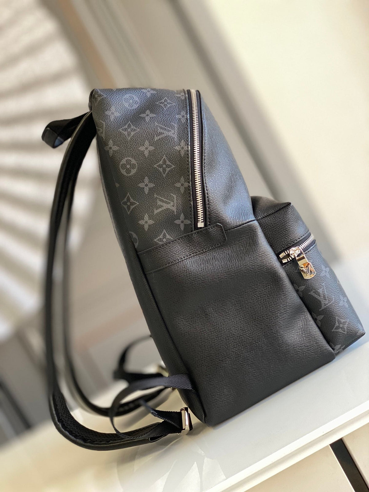 DISCOVERY BACKPACK 40 IN BLACK MONOGRAM CANVAS