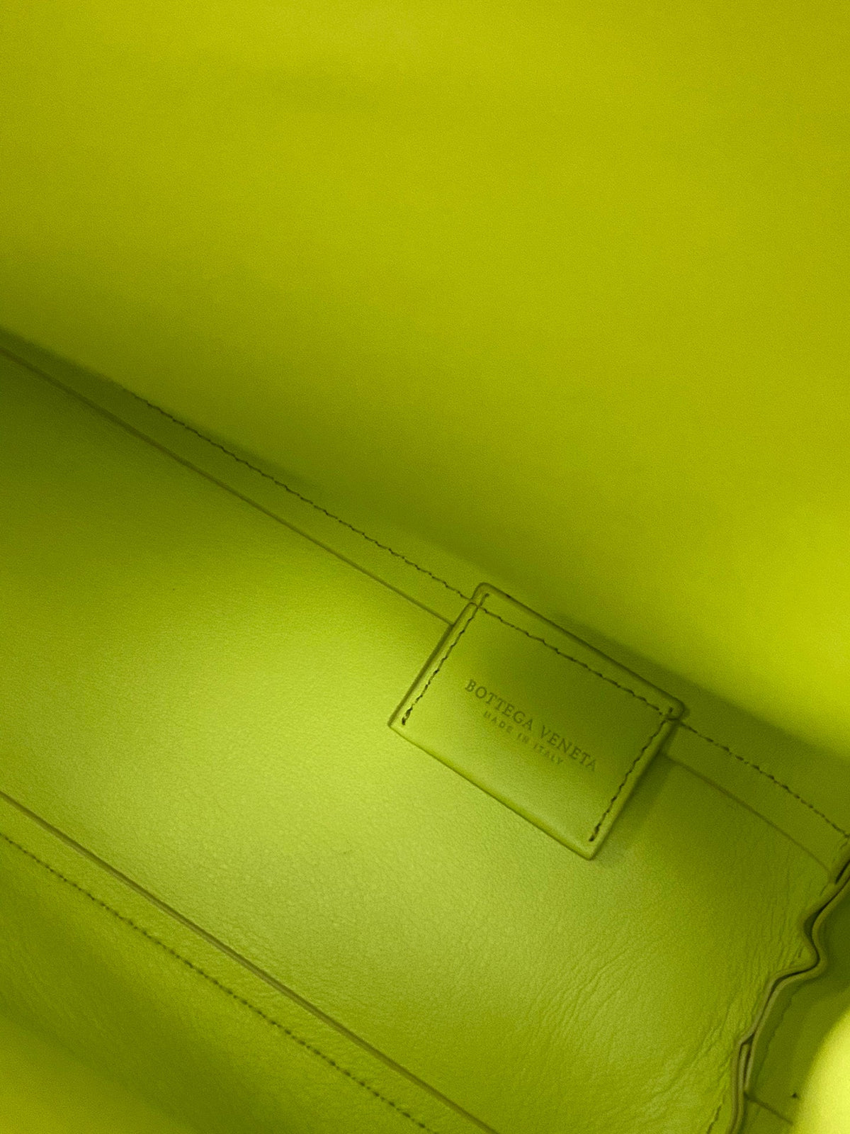 TRIANGLE HANDLE BAG 31 IN VOLT GREEN LAMBSKIN