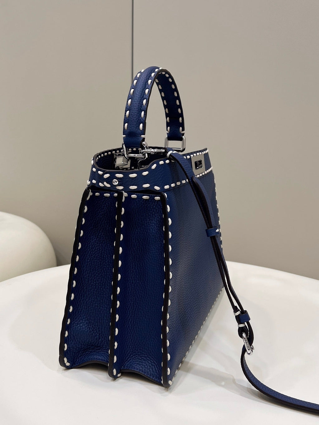PEEKABOO ISEEU 33 IN NAVY BLUE GRAINED CALFSKIN SILVER HARDWARE