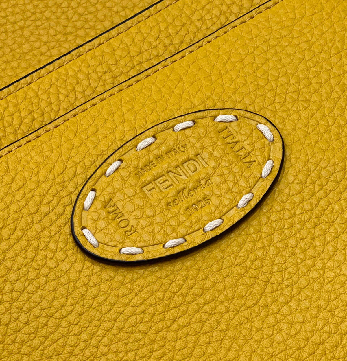 PEEKABOO ISEEU 33 IN YELLOW GRAINED CALFSKIN SILVER HARDWARE