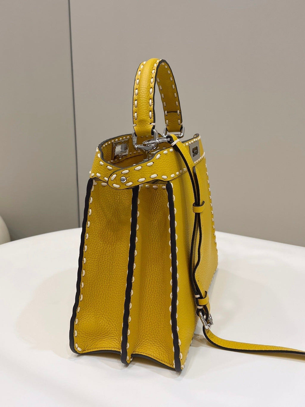 PEEKABOO ISEEU 33 IN YELLOW GRAINED CALFSKIN SILVER HARDWARE