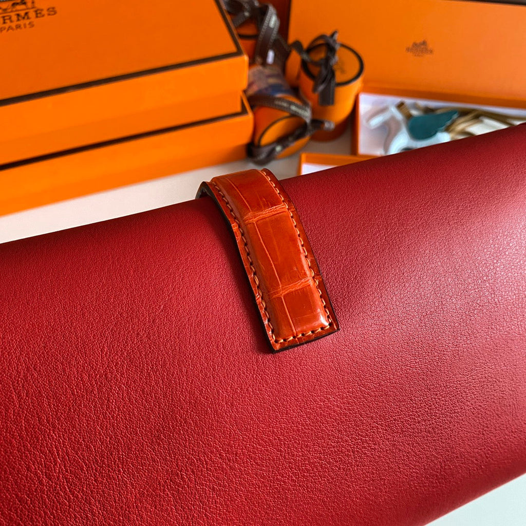 JIGE ELAN 29 CLUTCH IN RUBY RED CALFSKIN WITH APPLE RED LIZARD SKIN