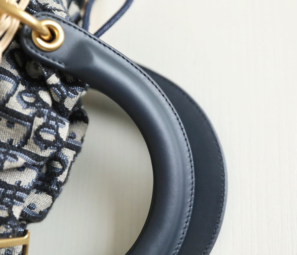 LADY 24 BASKET BAG IN BLACK OBLIQUE JACQUARD MIX BEIGE WICKER