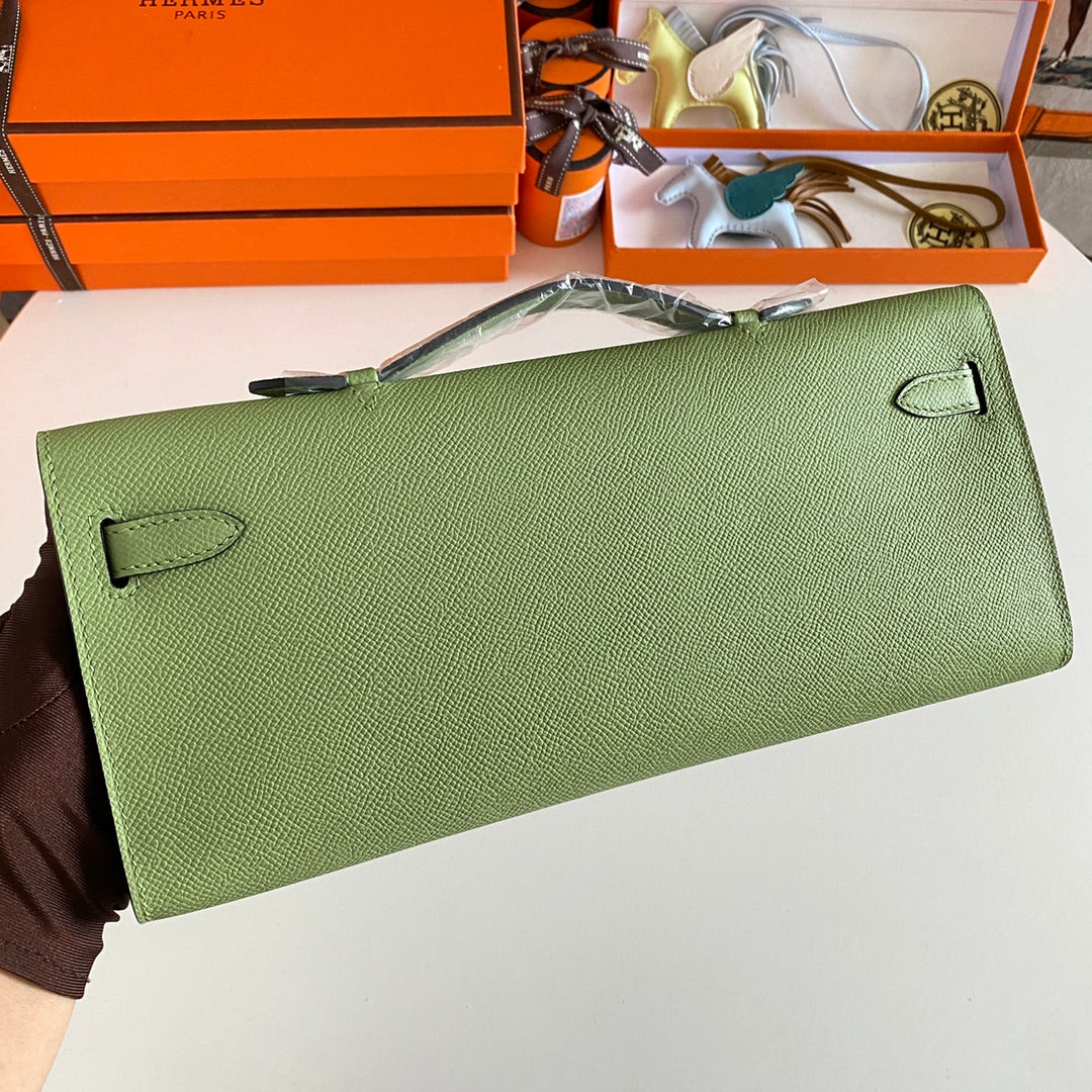 KELLY CUT 31 IN APPLE GREEN CALFSKIN WITH SILVER HARDWARE