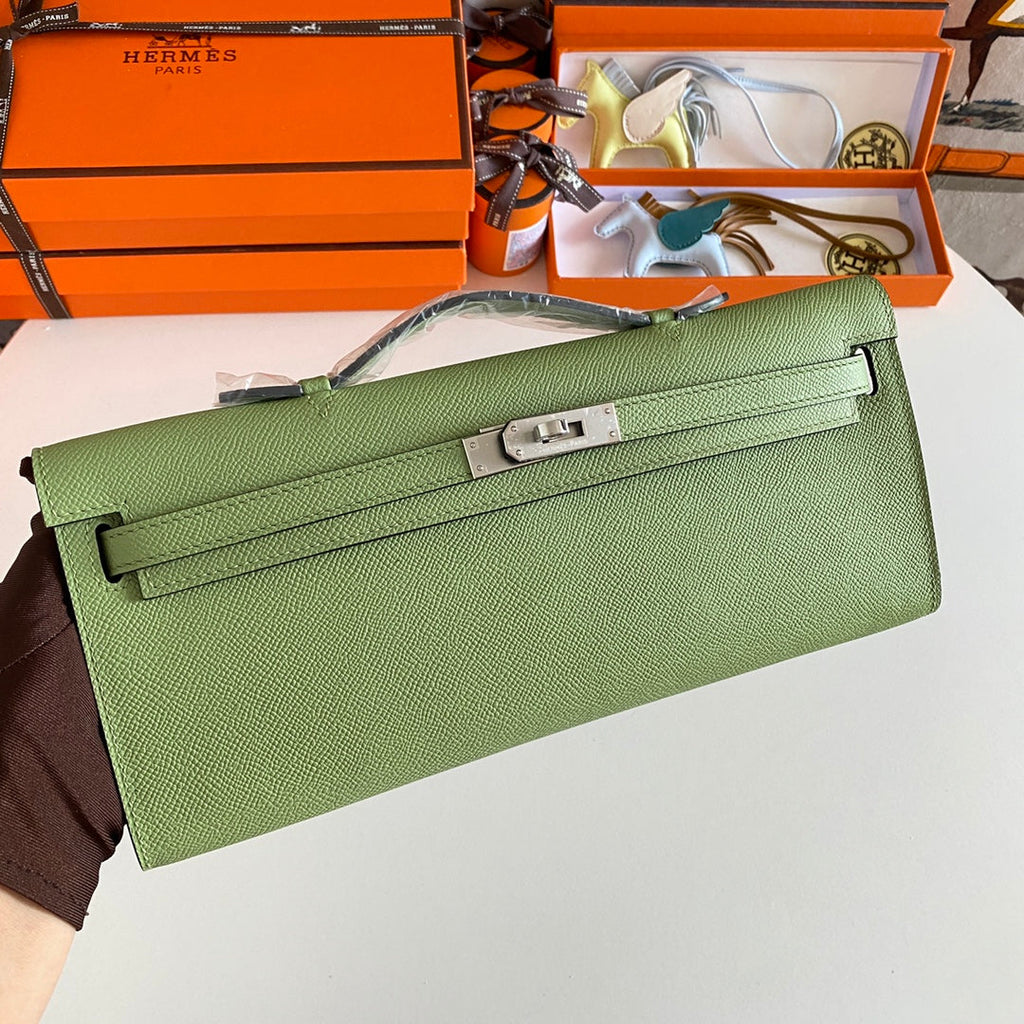 KELLY CUT 31 IN APPLE GREEN CALFSKIN WITH SILVER HARDWARE