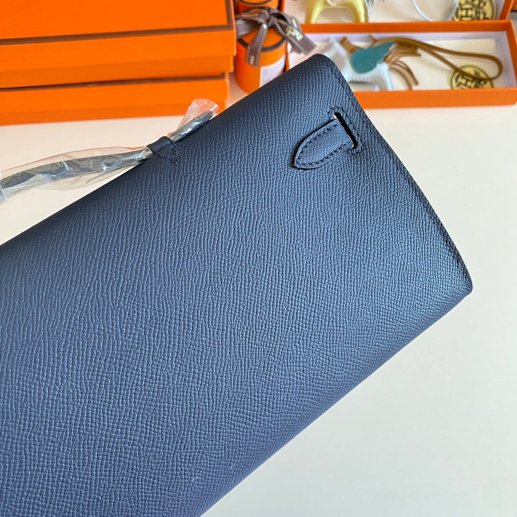 KELLY CUT 31 IN CLASSIC BLUE CALFSKIN WITH GOLD HARDWARE