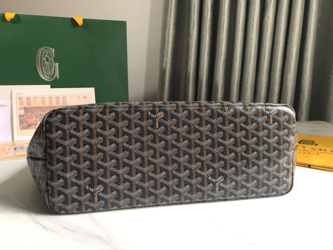 CHIEN GRIS BAG 33 IN BLACK GOYARDINE CANVAS AND TAN CALFSKIN TRIM