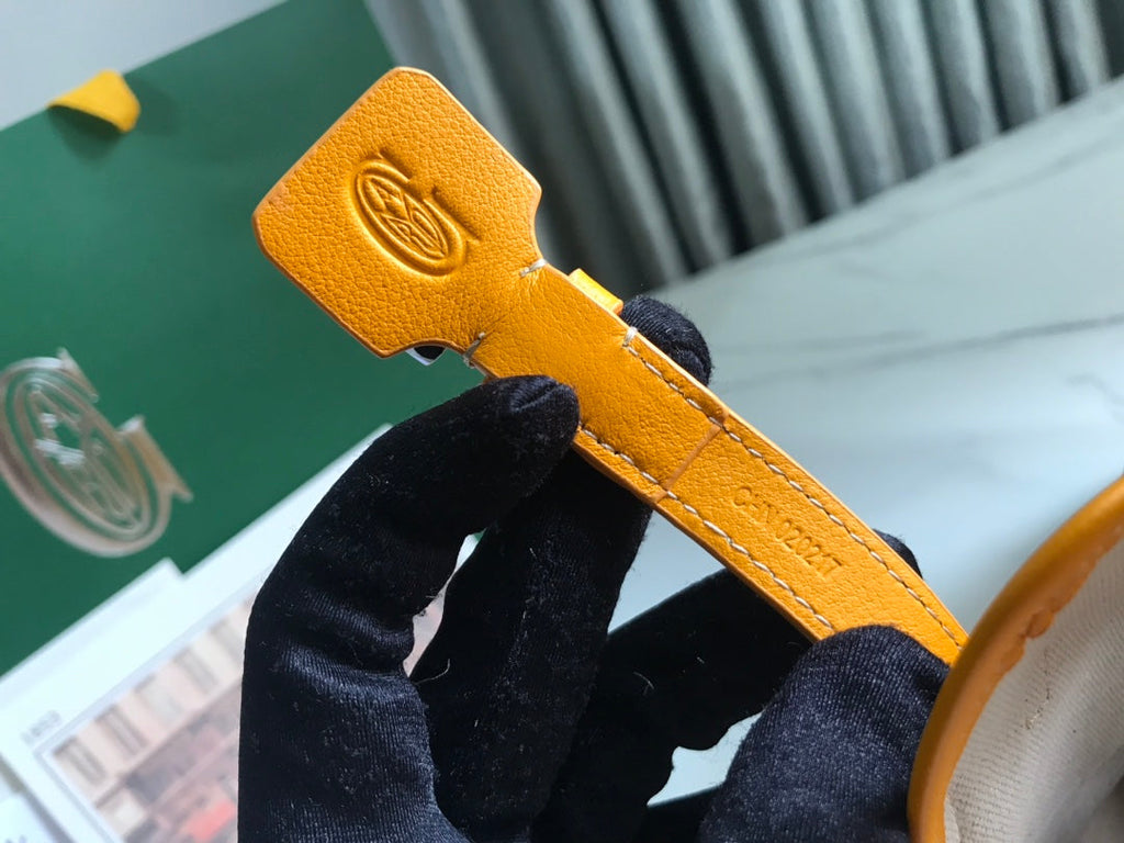 CHIEN GRIS BAG 33 IN YELLOW GOYARDINE CANVAS AND CALFSKIN TRIM