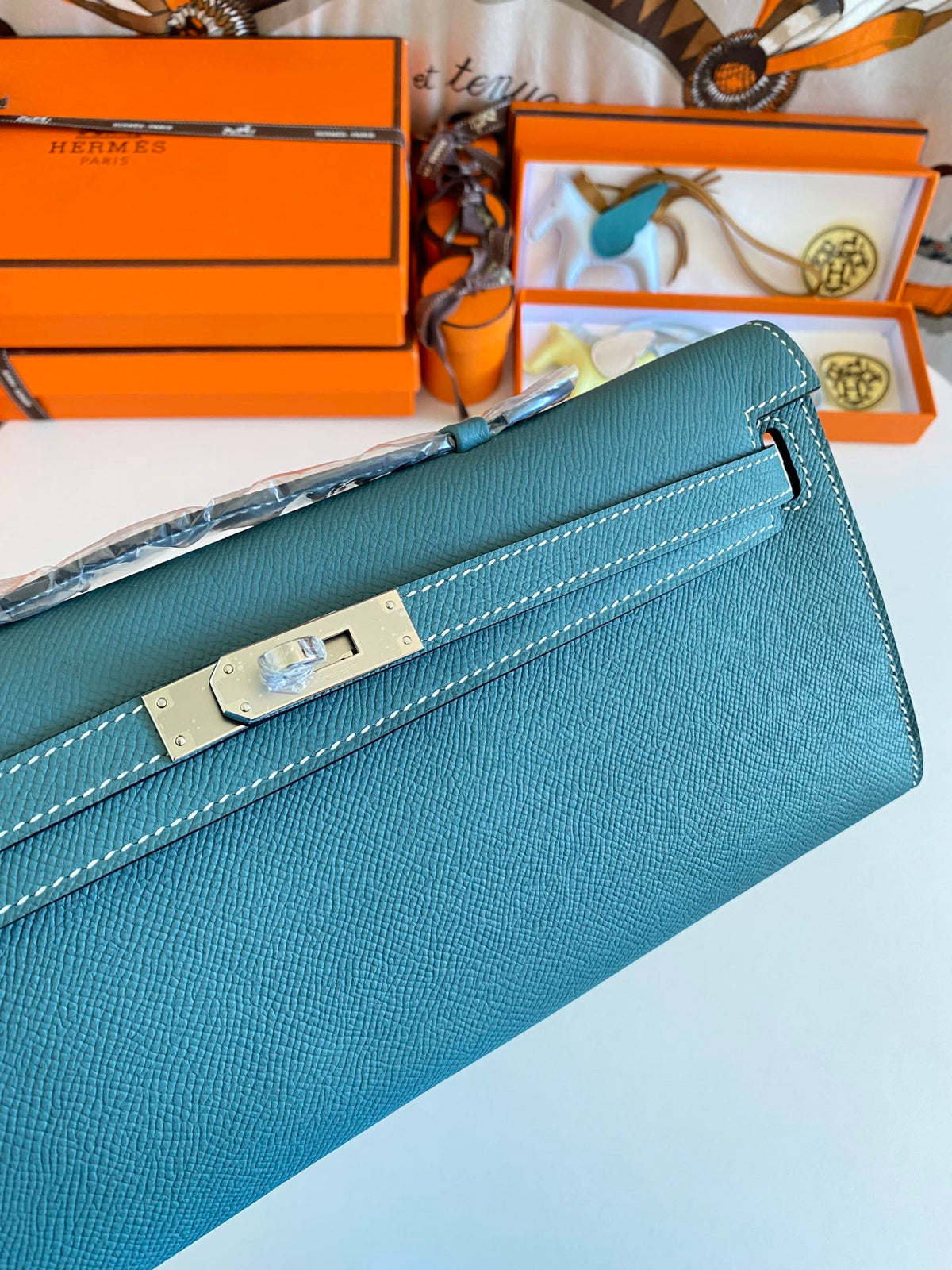 KELLY CUT 31 IN AZURE BLUE CALFSKIN WITH SILVER HARDWARE