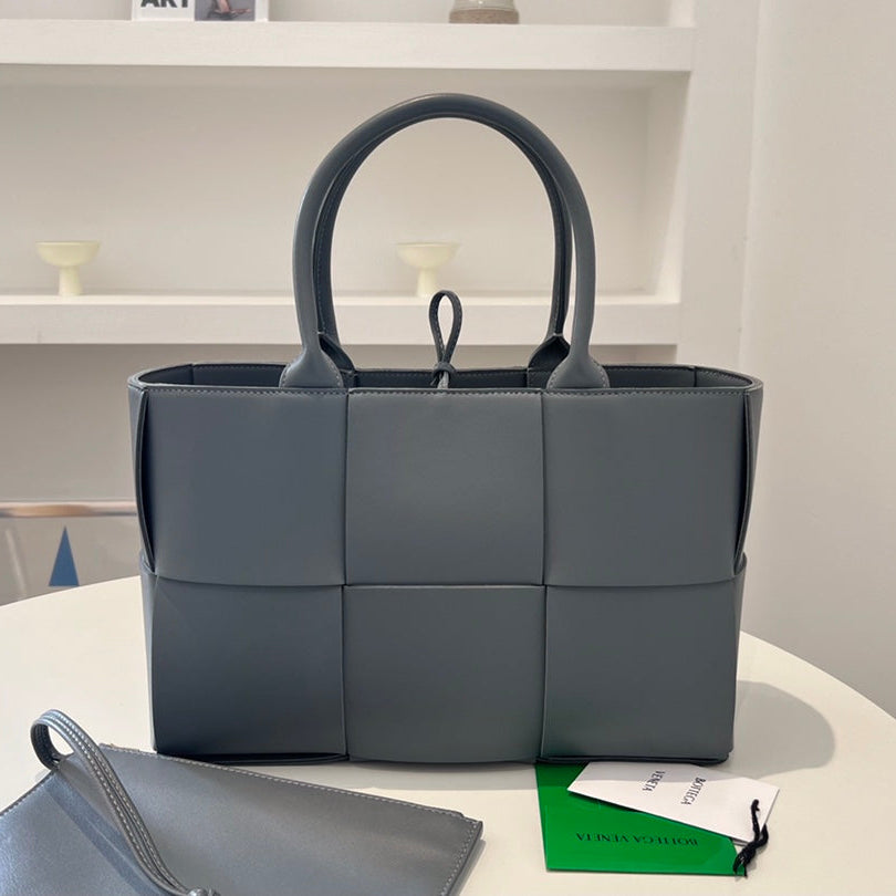 SMALL ARCO TOTE 30 IN TROUT GRAY LAMBSKIN