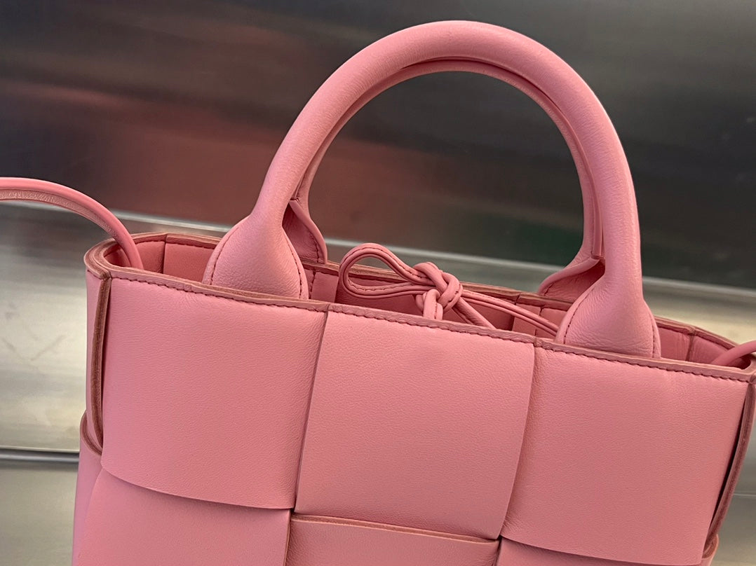CANDY ARCO TOTE 20 IN BLUSH PINK CALFSKIN