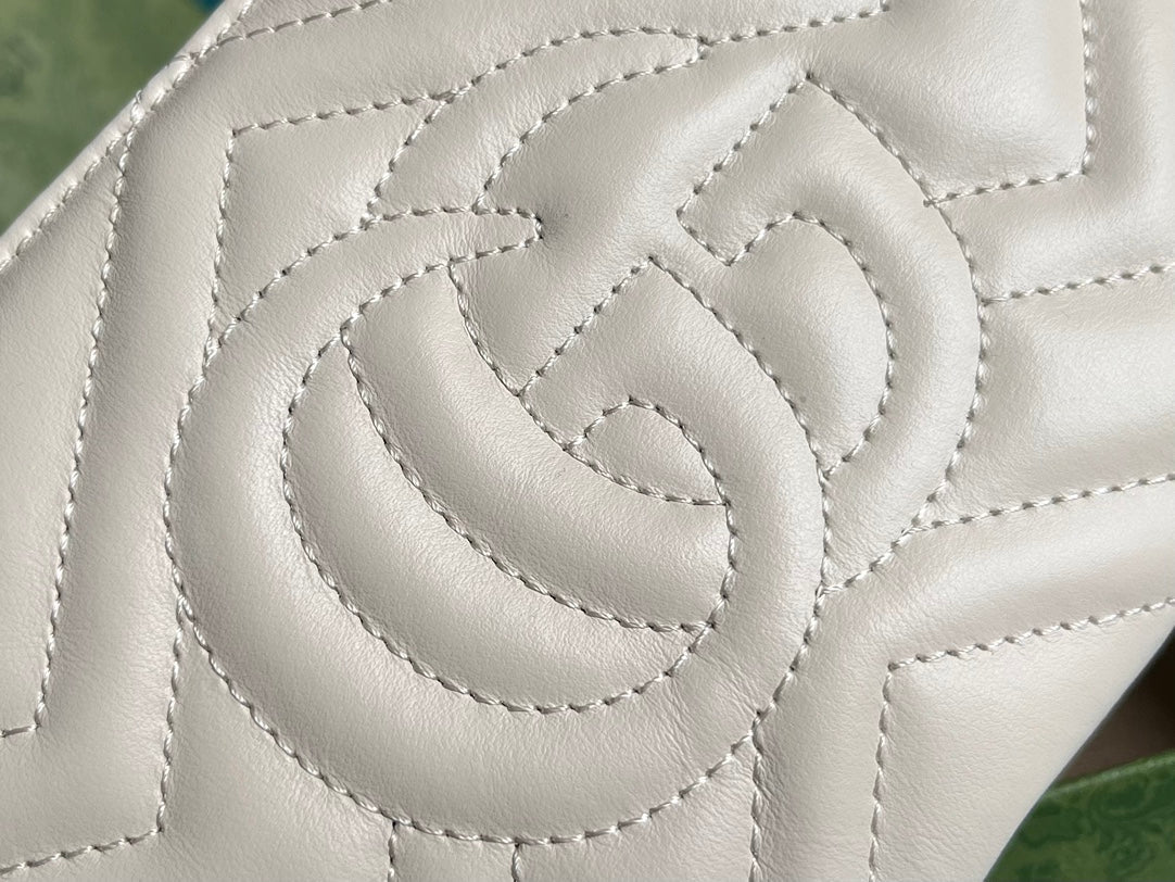 GG MARMONT MINI 22 HANDBAG IN WHITE CALFSKIN