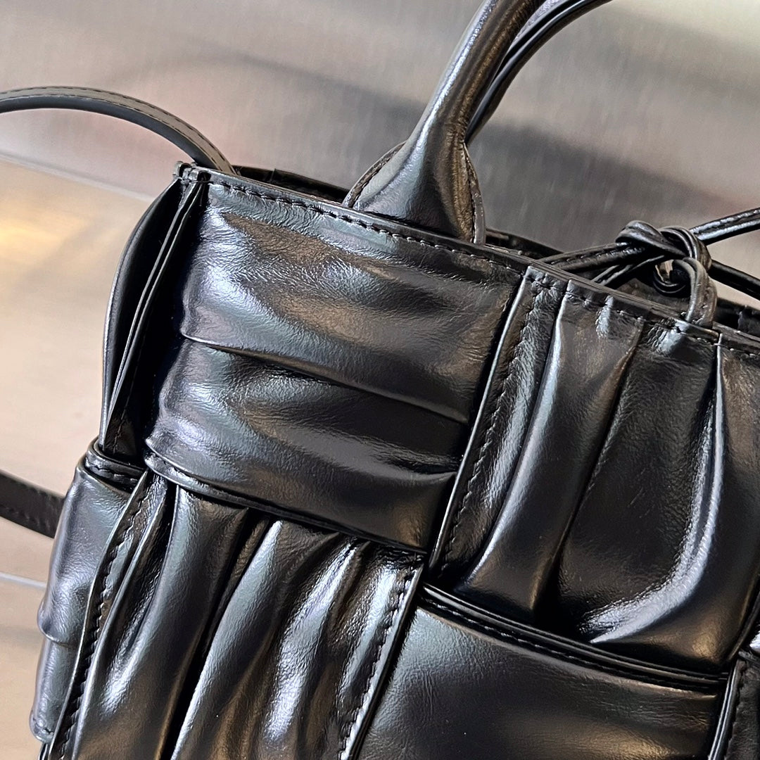 CANDY ARCO TOTE 20 IN BLACK SOFT LAMBSKIN