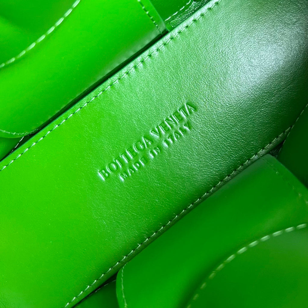 CANDY ARCO TOTE 20 IN GREEN SOFT LAMBSKIN
