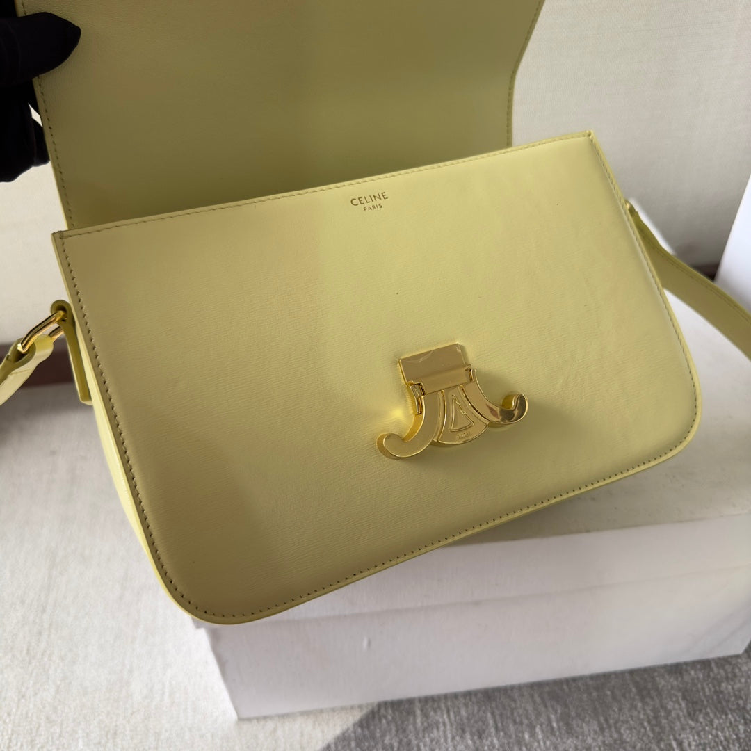 CLASSIQUE TRIOMPHE BAG 22 IN YELLOW CALFSKIN