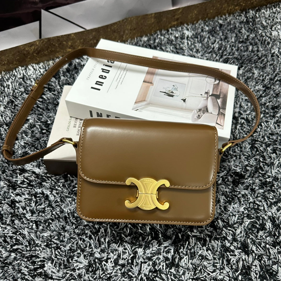TRIOMPHE TEEN 18 CARAMEL BROWN COWHIDE LEATHER
