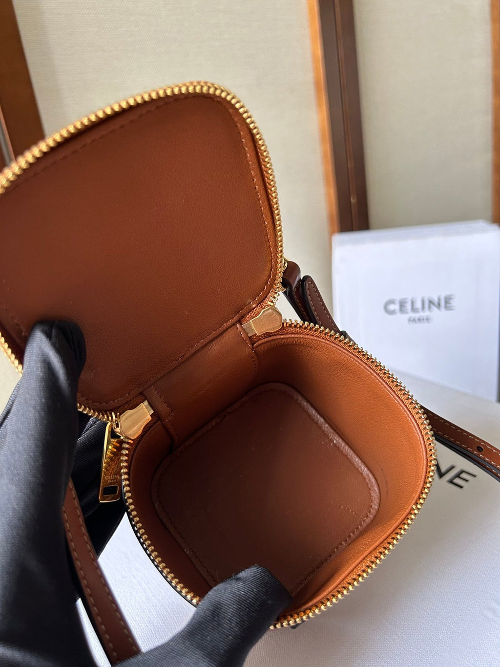 MINI VANITY CASE CUIR TRIOMPHE 9 IN BRONZE BROWN SMOOTH CALFSKIN