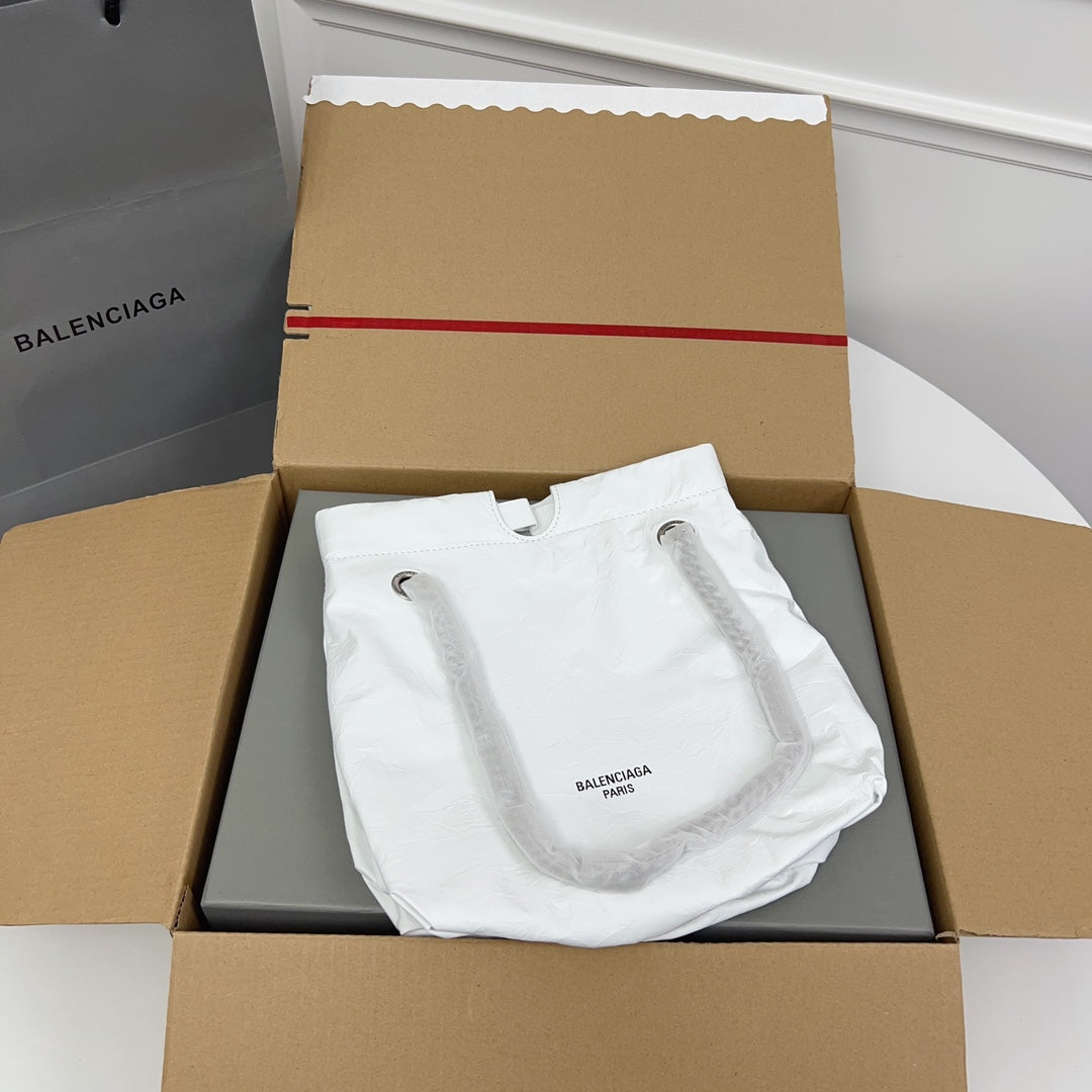 CRUSH SMALL TOTE BAG 27 IN WHITE CRUSHED CALFSKIN SILVER HARDWARE