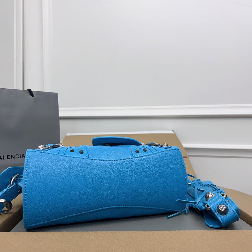 NEO CAGOLE 26 IN AZURE BLUE LAMBSKIN