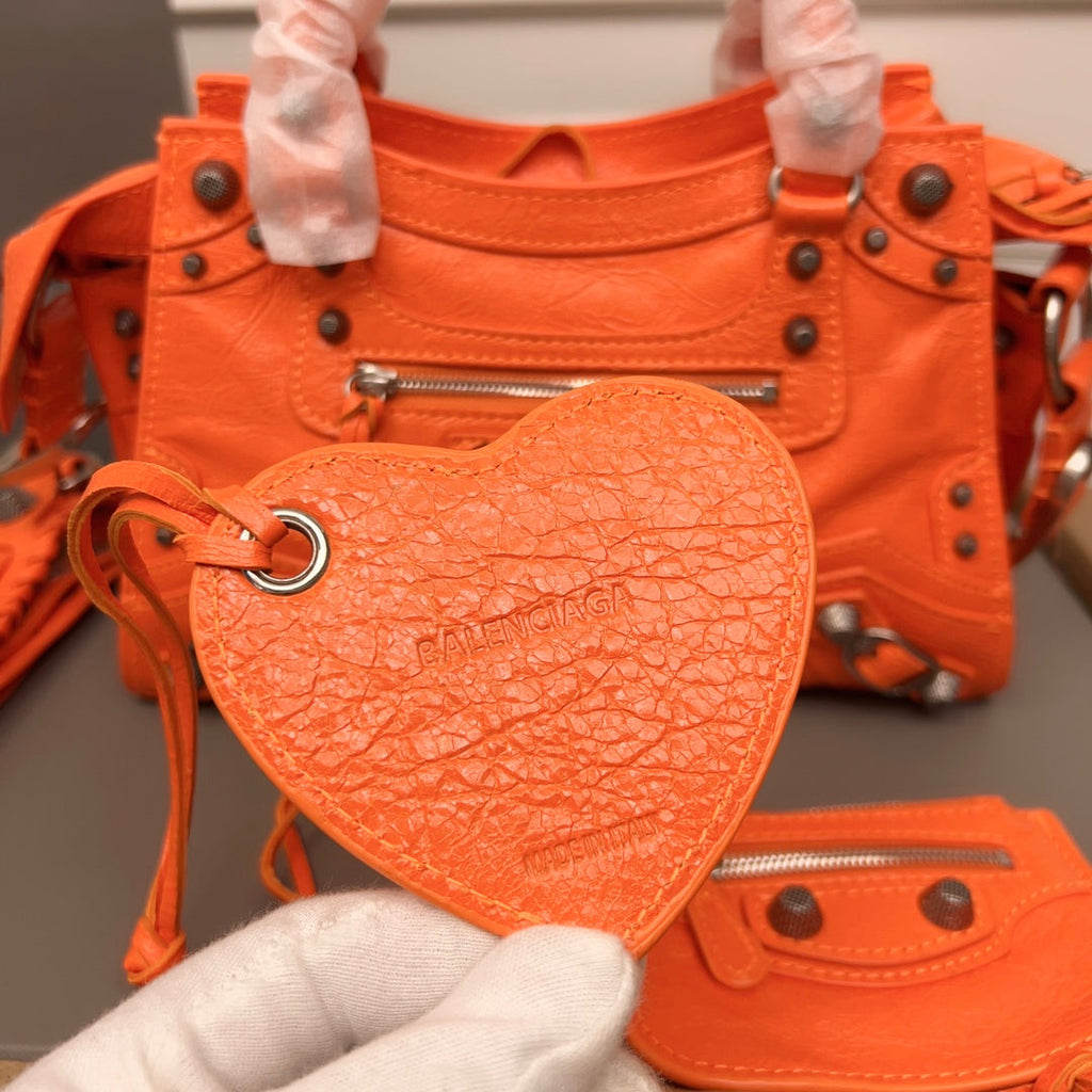 NEO CAGOLE 26 IN ORANGE LAMBSKIN