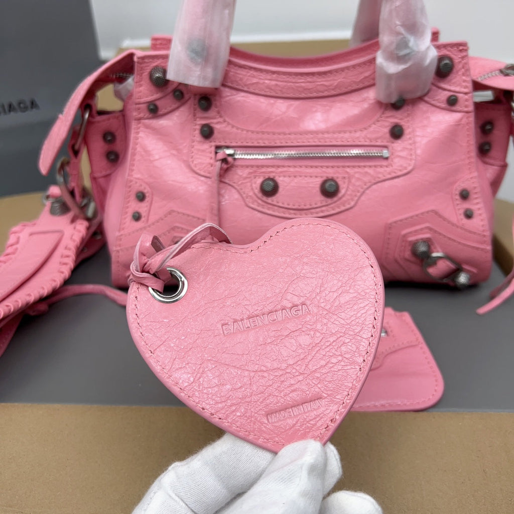 NEO CAGOLE 26 IN FLAMINGO PINK LAMBSKIN