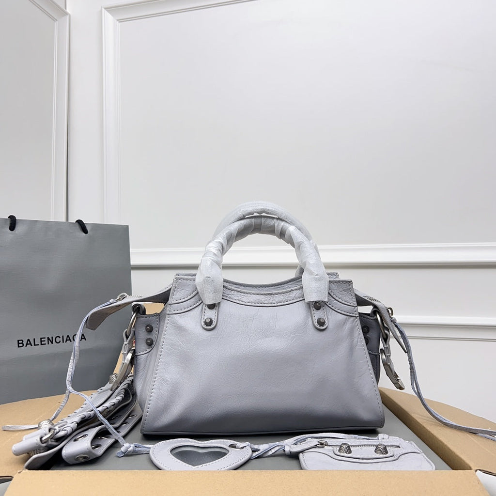NEO CAGOLE 26 IN GREY LAMBSKIN