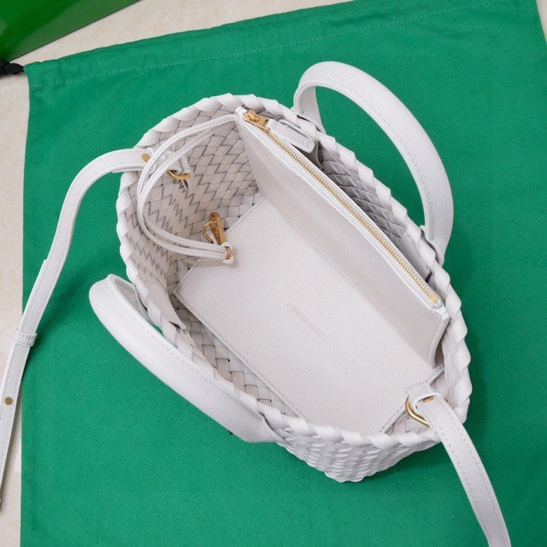 Mini Cabat 20cm White Lambskin Ghw