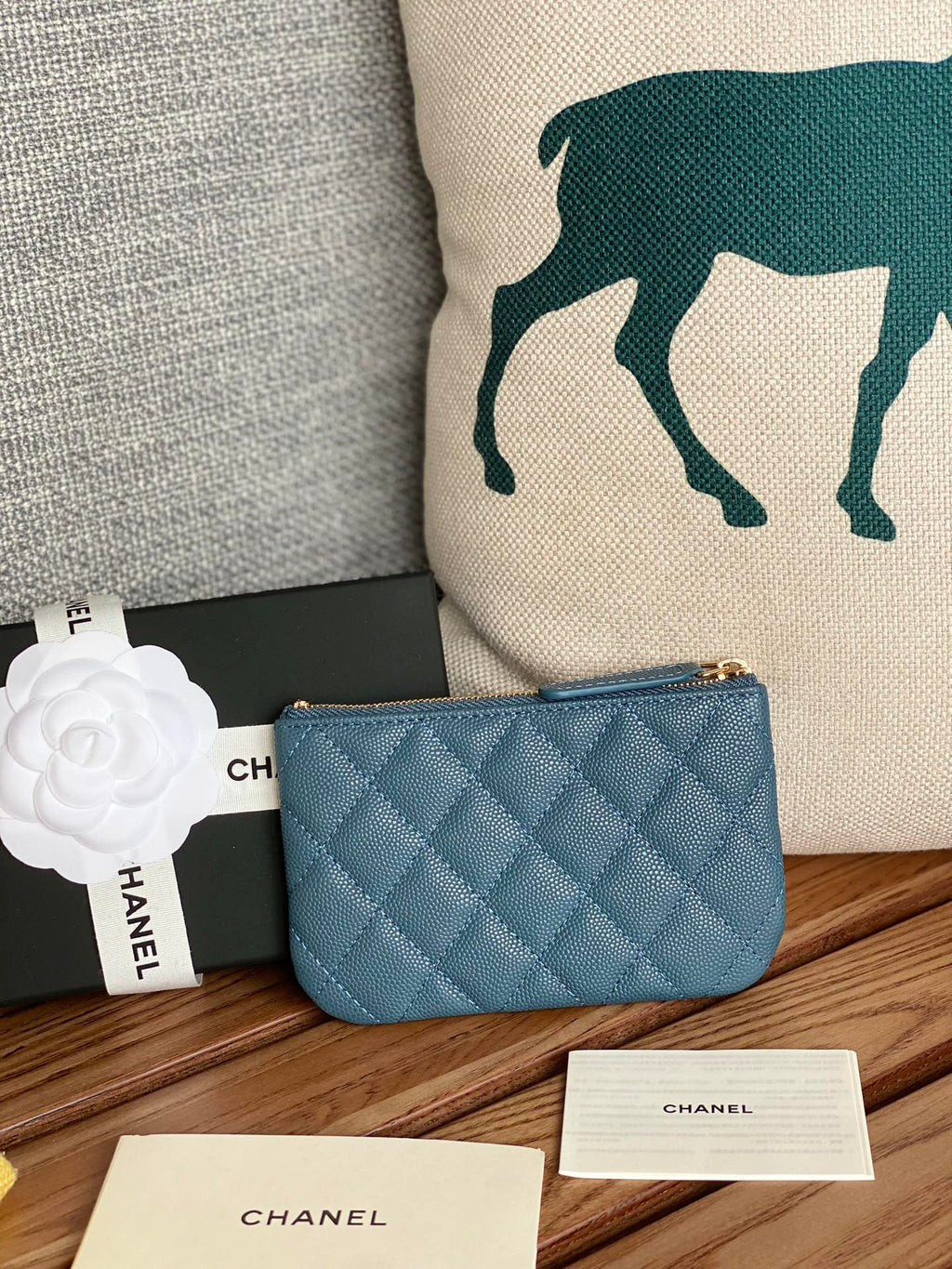 CC CLASSIC SMALL 15 ZIPPED POUCH IN TEAL GREEN GRAINED CALFSKIN