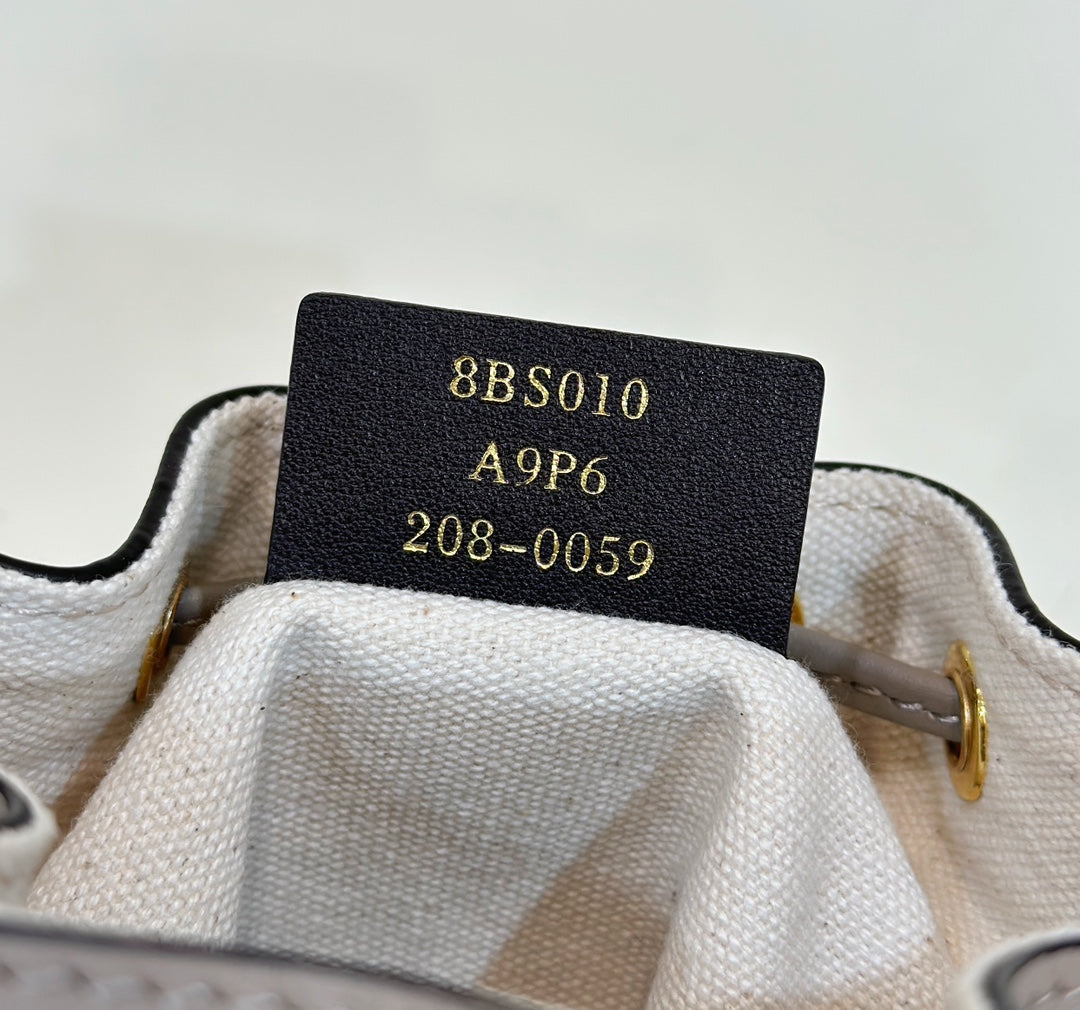 MON TRESOR 18 WITH FF MOTIF IN MULTICOLOR JACQUARD FABRIC
