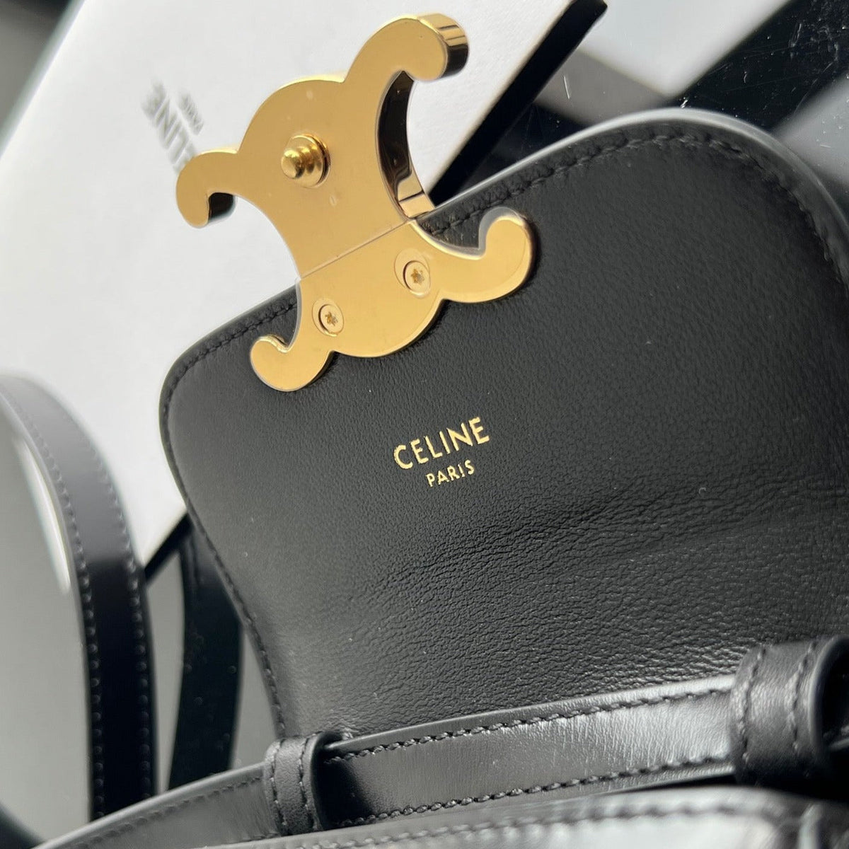 Triomphe 11 BLACK Shiny Calfskin Handbag
