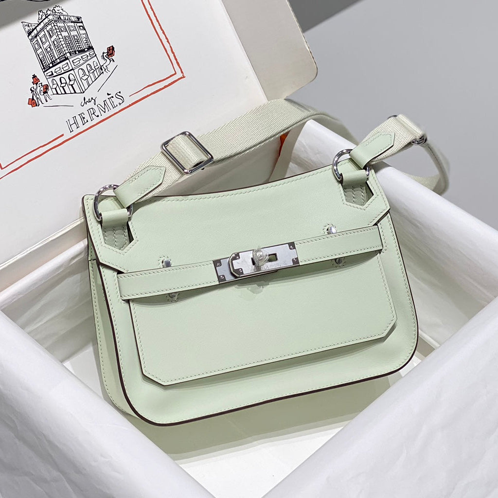 HM JYPSIERE SHOULDER BAG 23 IN LIGHT GREEN CALFSKIN SILVER HARDWARE