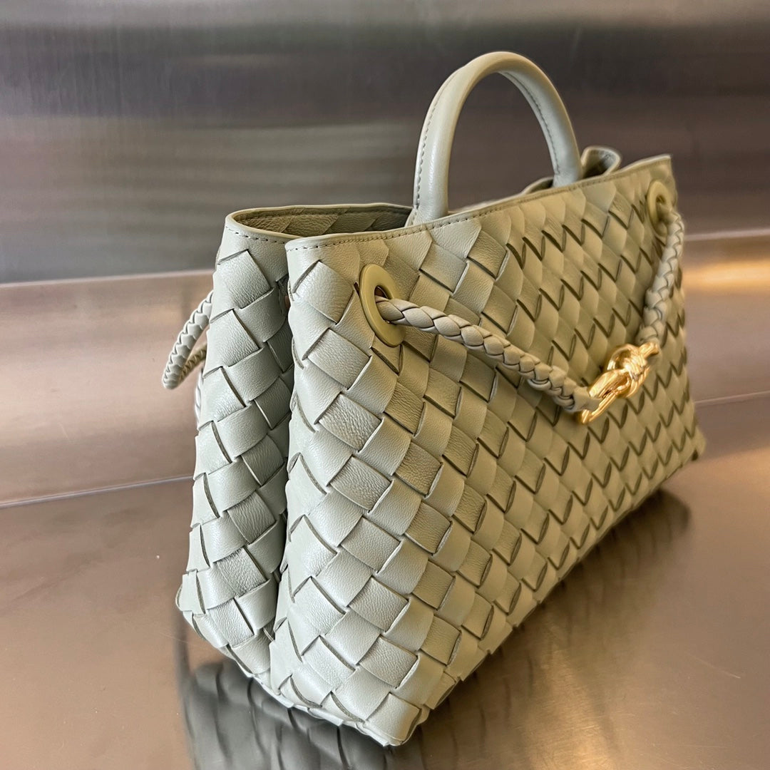 SMALL ANDIAMO 29 IN ECRU BEIGE LAMBSKIN