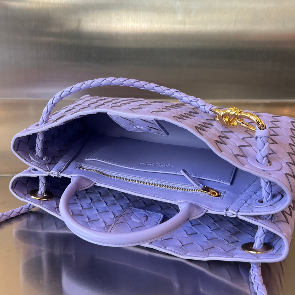 SMALL ANDIAMO 29 IN LIGHT PURPLE LAMBSKIN