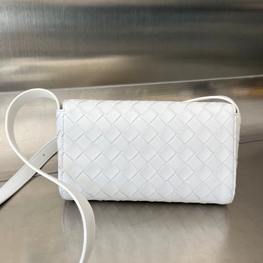 ANDIAMO 21 IN WHITE LAMBSKIN