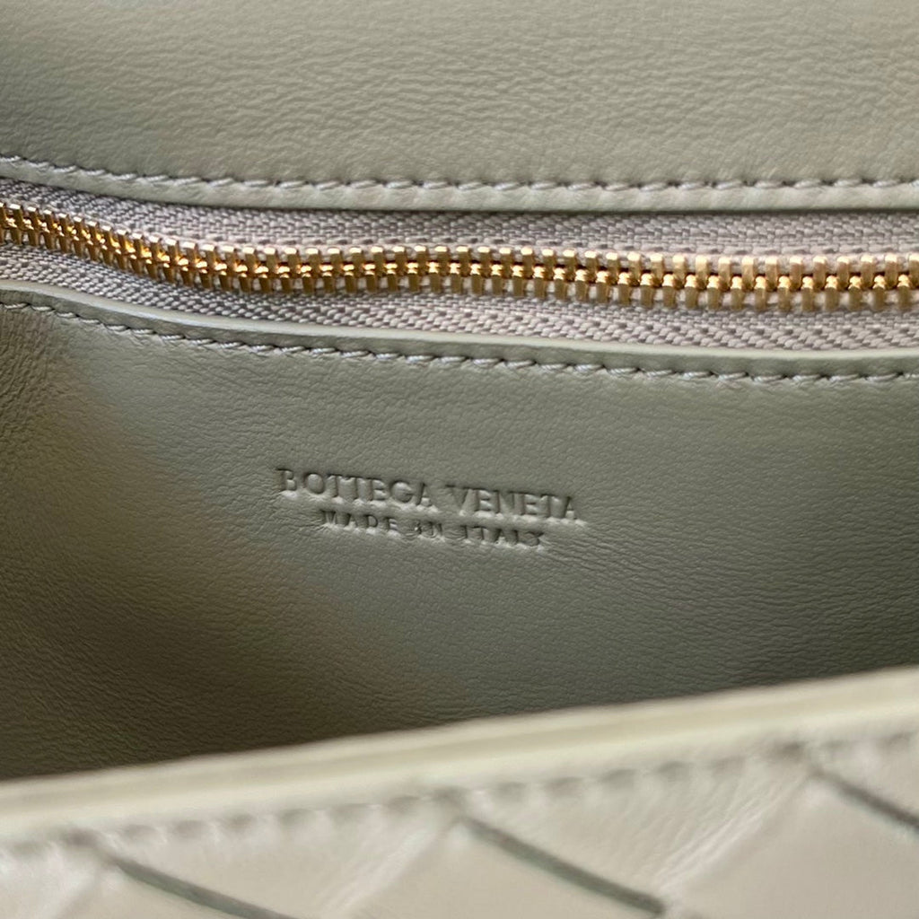 ANDIAMO 21 IN GRAY OLIVE LAMBSKIN