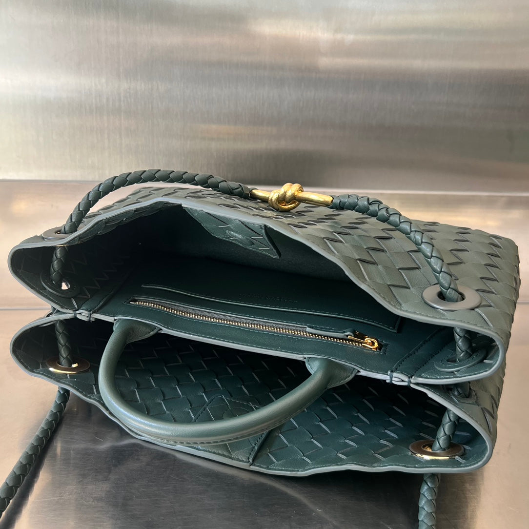 SMALL ANDIAMO 29 IN DARK GREEN LAMBSKIN