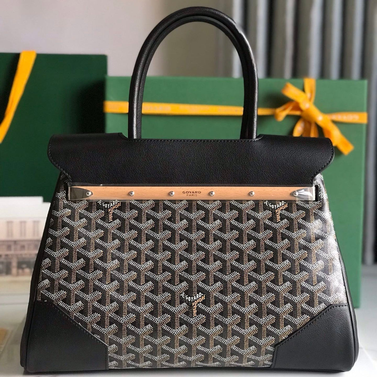 SAIGON SOUPLE BAG 34 IN BLACK GOYARDINE CANVAS AND CALFSKIN