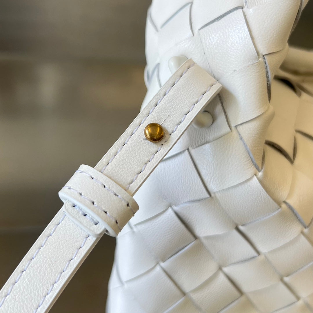 MINI HOP 25 IN WHITE CALFSKIN