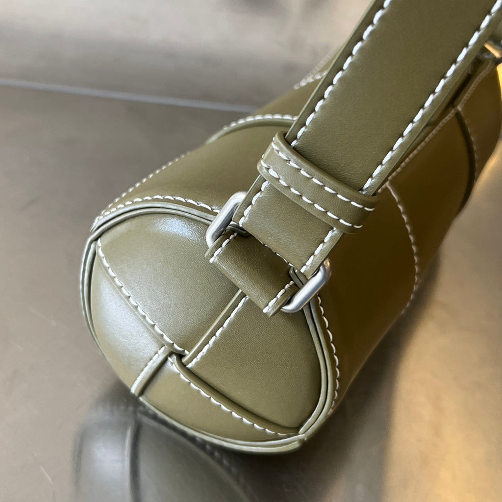 SMALL CYLINDER CASSETTE 21 IN TOBACCO BROWN CALFSKIN
