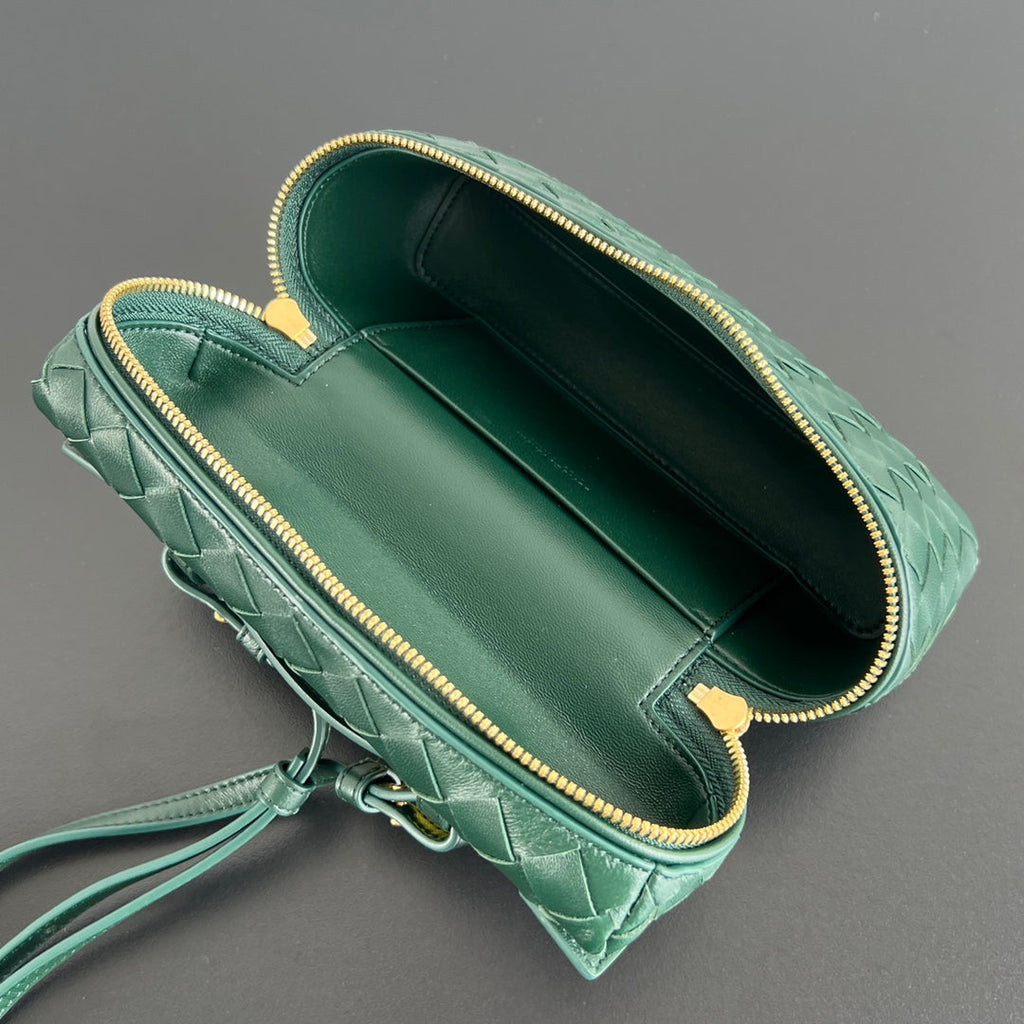 BANG BANG 22 VANITY CASE IN DARK GREEN CALFSKIN