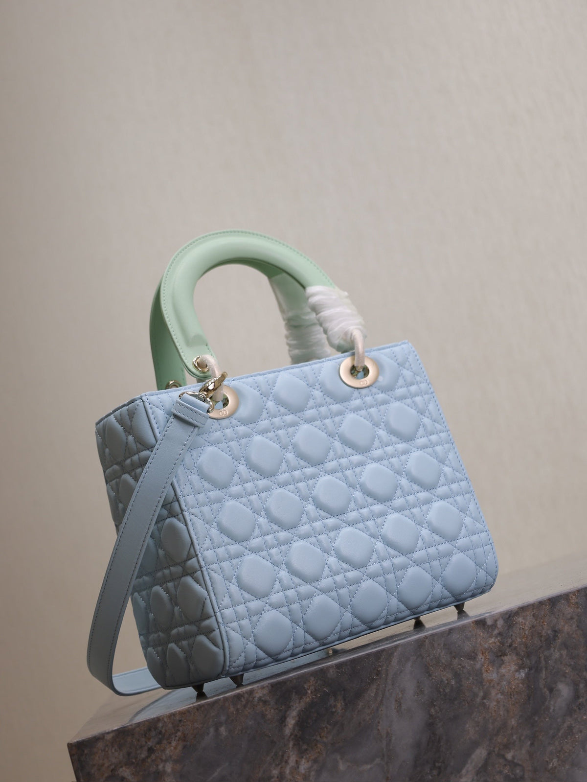 LADY BAG 24 IN BABY BLUE QUILTED MACROCANNAGE CALFSKIN GREEN STRAP