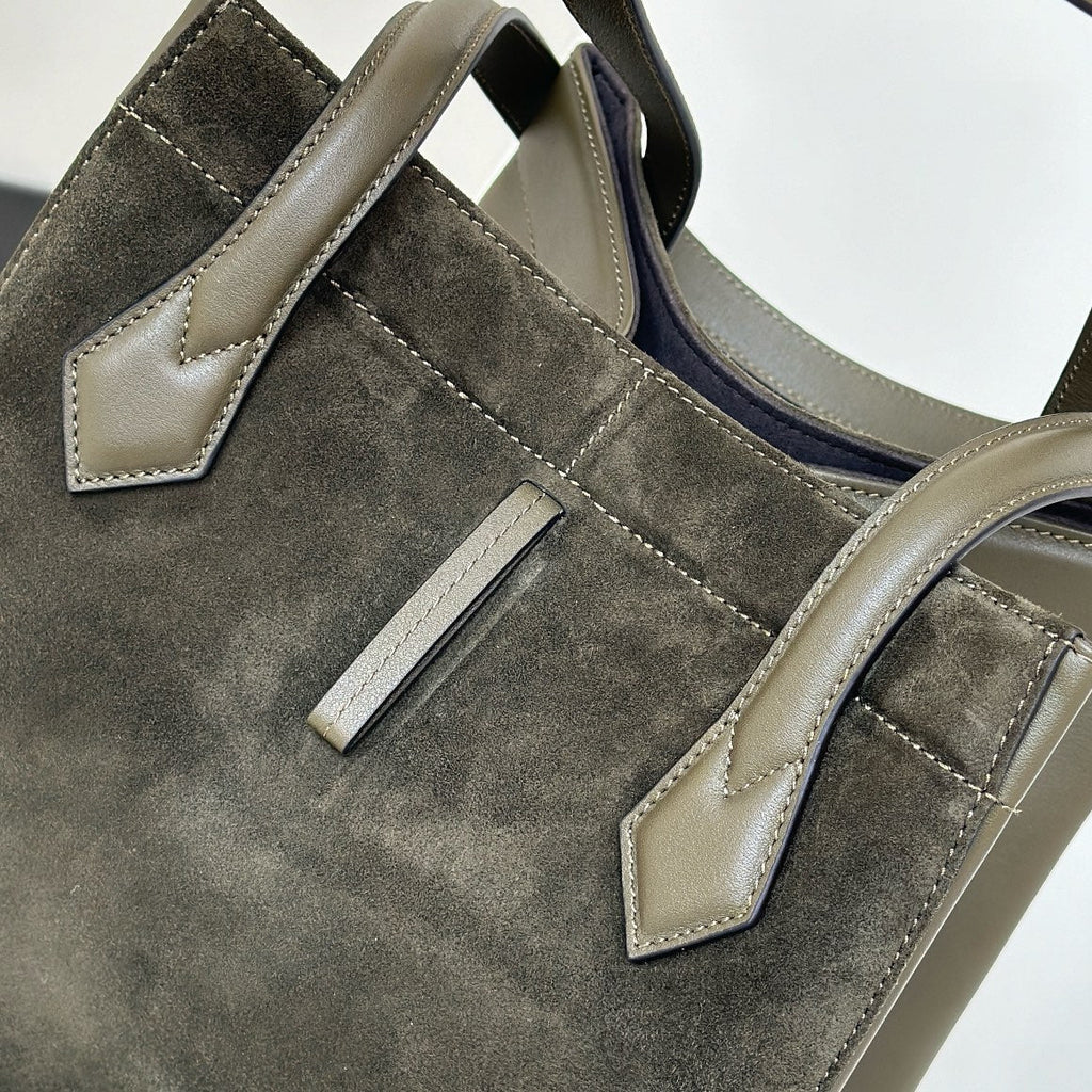 ORIGAMI MEDIUM 27 IN ARMY GREEN LAMBSKIN AND SUEDE