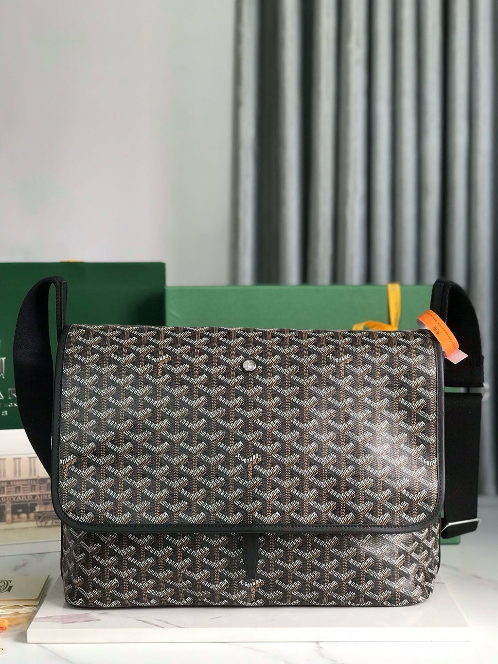 GOY Messenger Bag 35x26x7.5cm