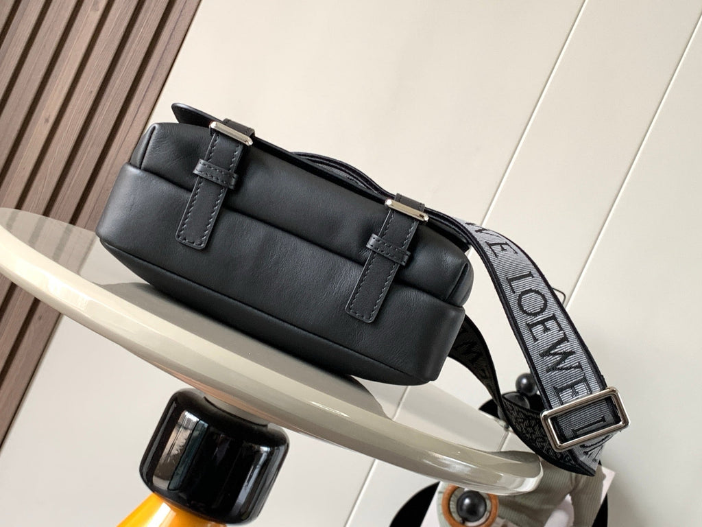 LO Messenger Bag