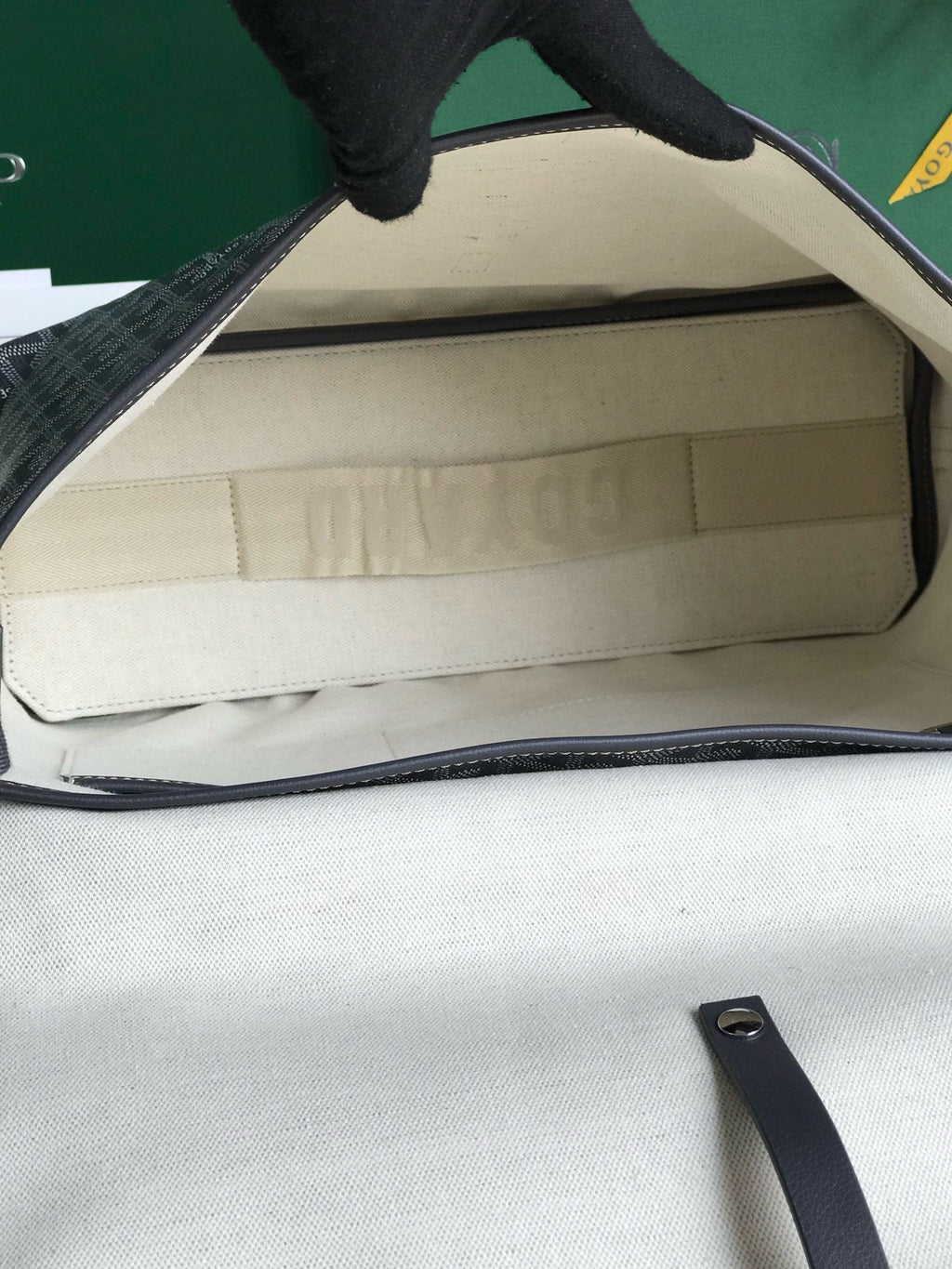 GOY Messenger Bag 35x26x7.5cm