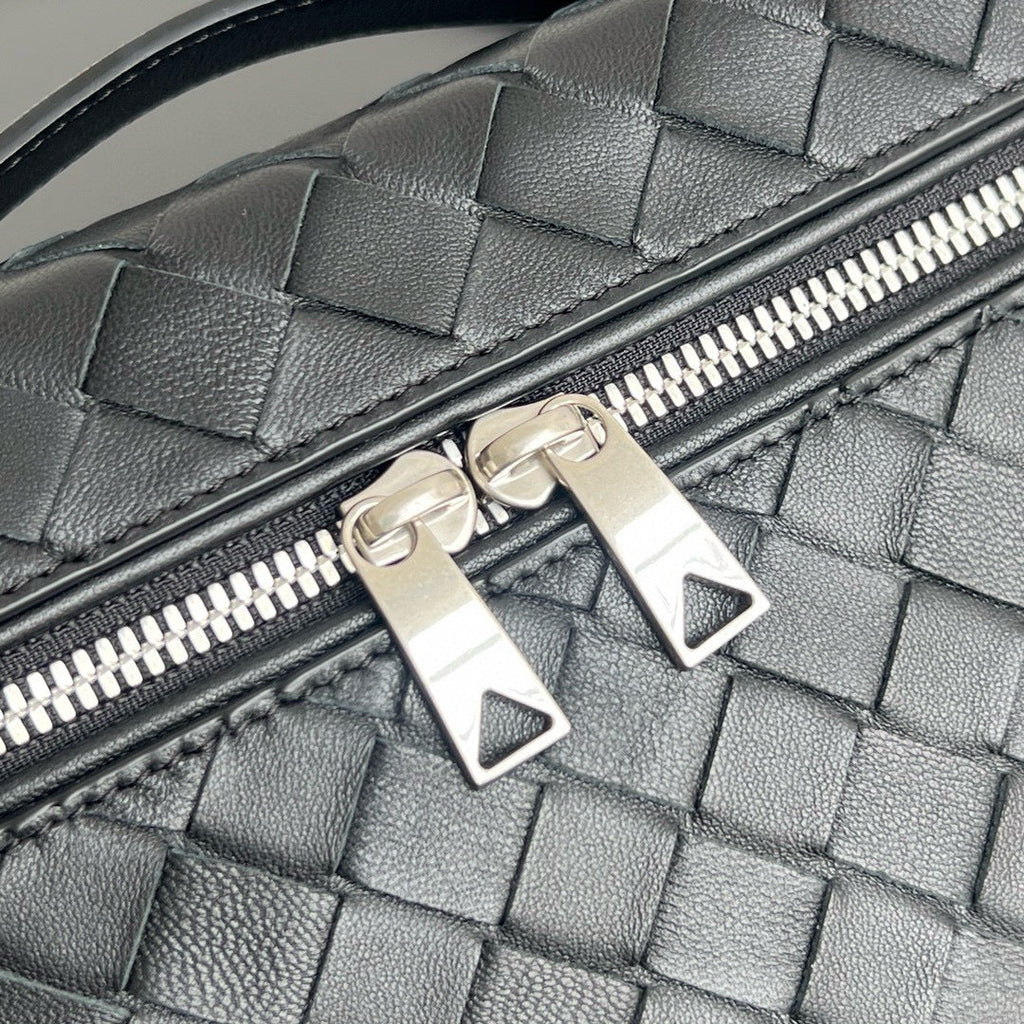 BV VANITY CASE 22*12.5*5